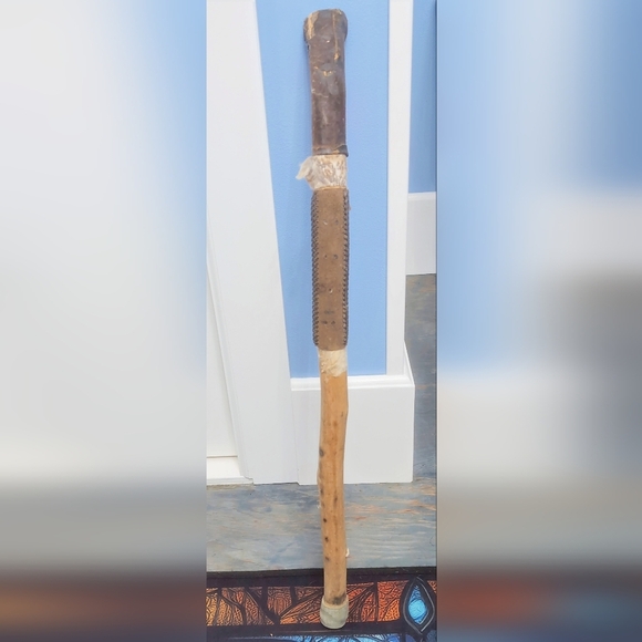 VERY Weathered Unique Hobbit Wooden Walking Stick - Picture 2 of 5